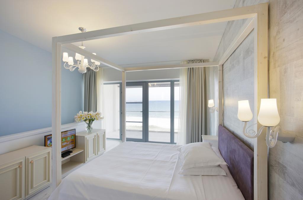 Nautic Luxury Club Hotel Navodari Room photo